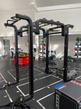 Komplet naprav za kardio vadbo in moč Technogym 82 kosov